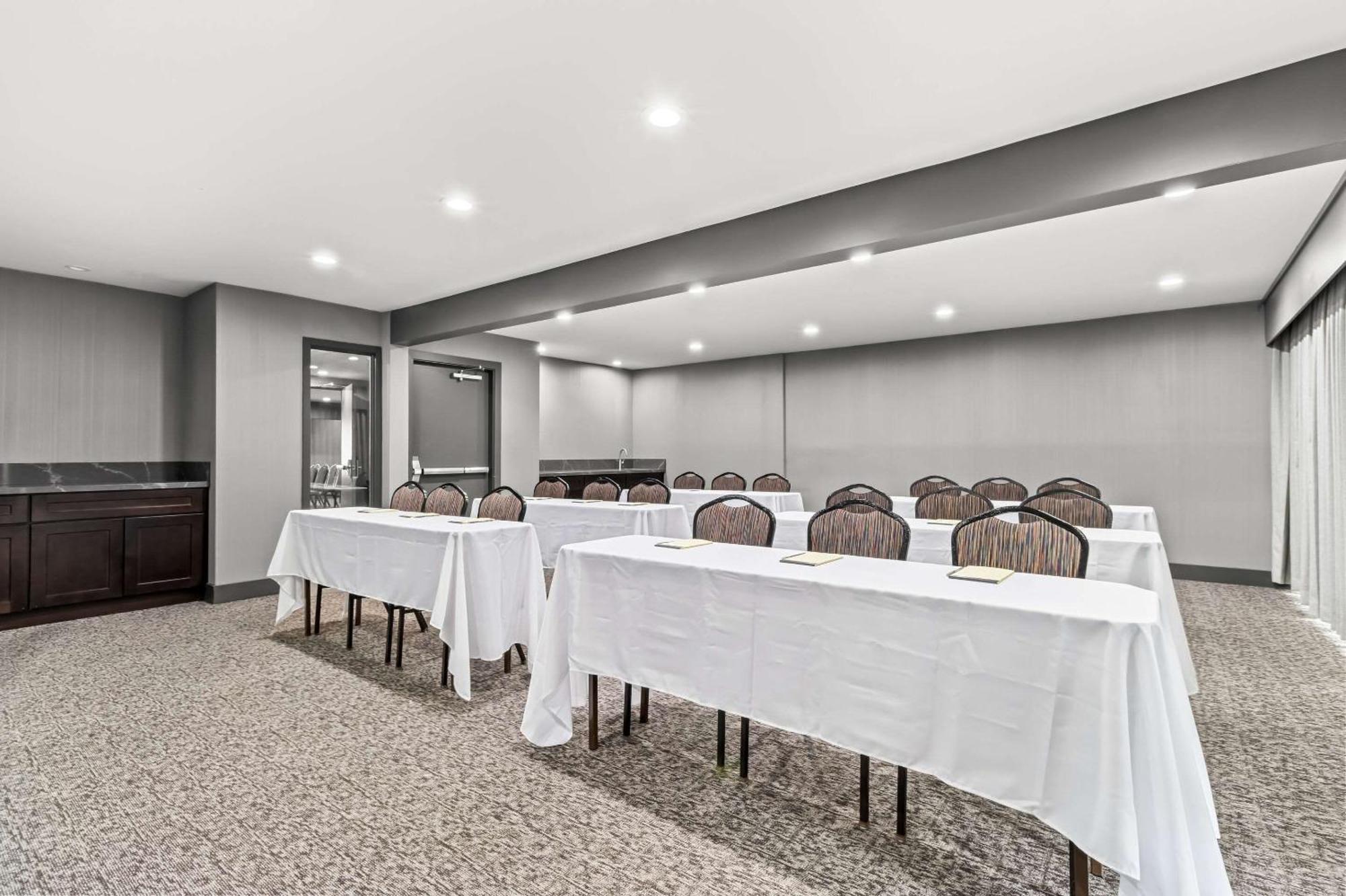 Hourglass Hotel, Ascend Hotel Collection 베이커즈필드 외부 사진