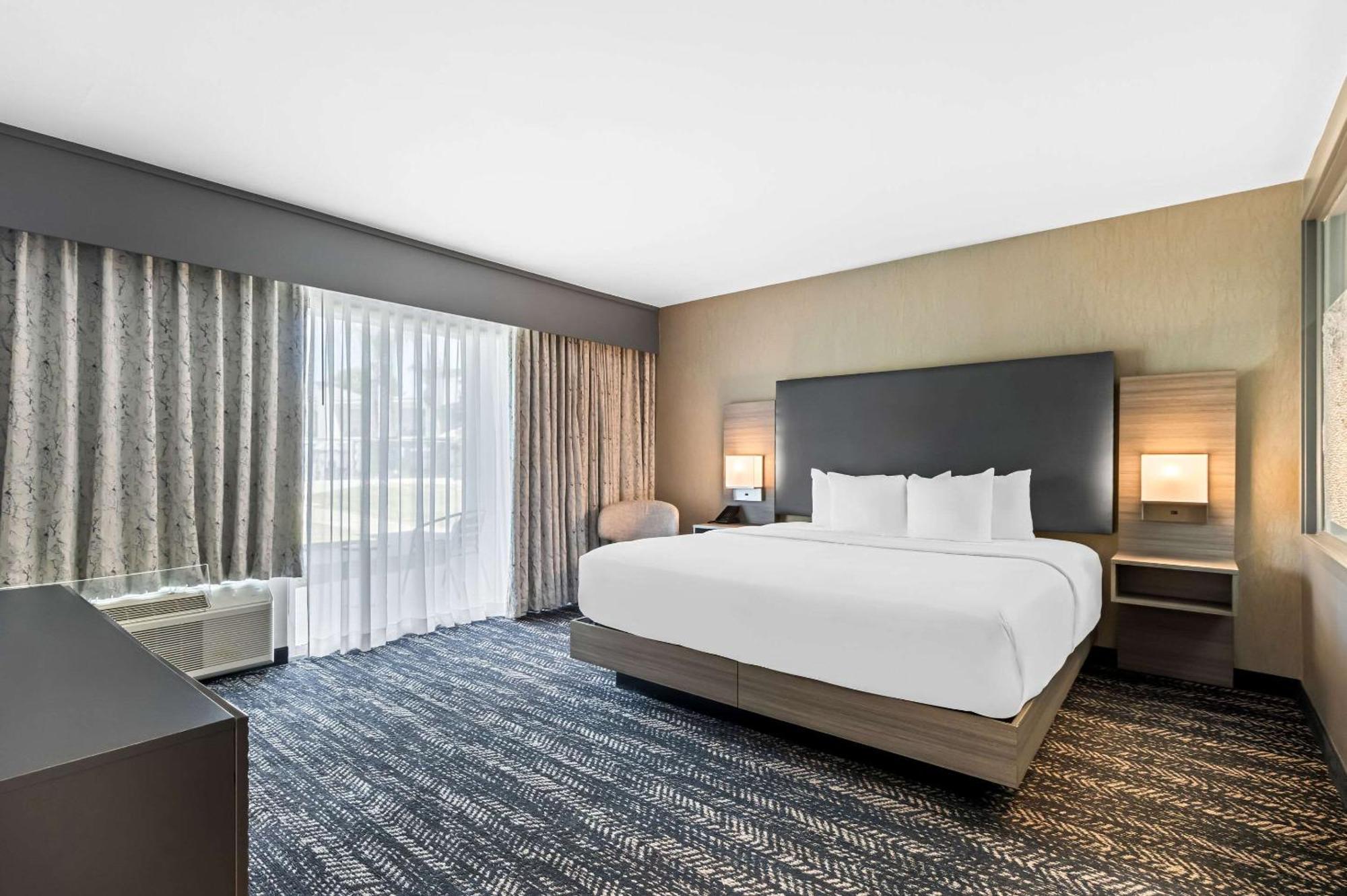 Hourglass Hotel, Ascend Hotel Collection 베이커즈필드 외부 사진